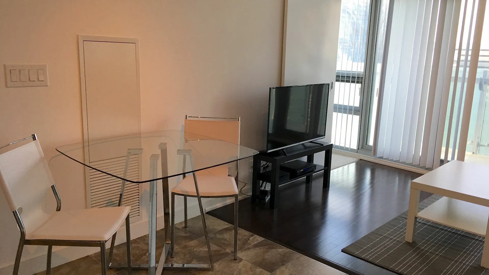 Hotel To Stays - York And Lakeshore Toronto