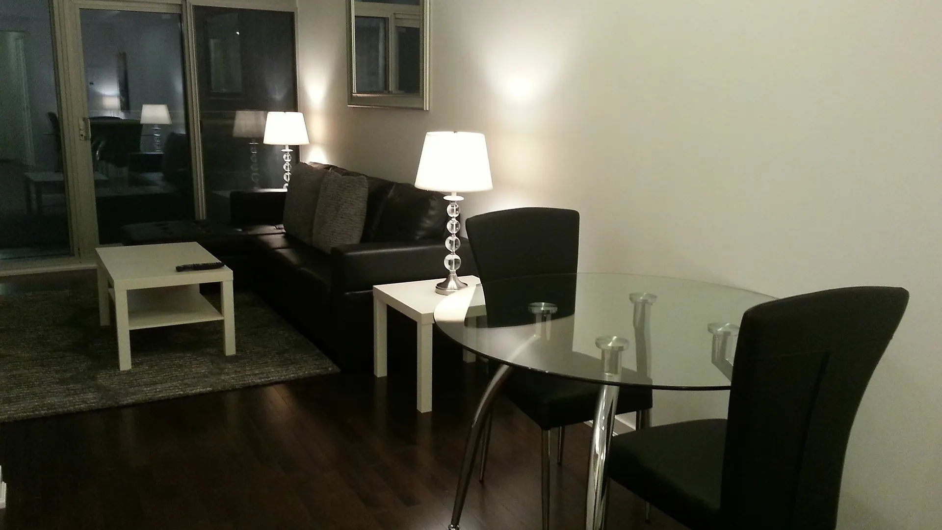 **** Hotel To Stays - York And Lakeshore Toronto Canada